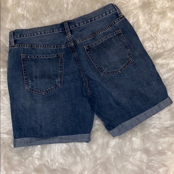 Gap Denim Shorts - Picture 2 of 3